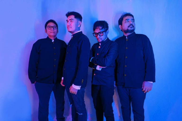 Forever17 digawangi oleh Reggie Chasmala (bas dan keyboard), Ramzy Hasibuan (vokal), Benny Siahaan (drum), dan Rudy Don (gitar). (Foto: Dok. Pribadi)
